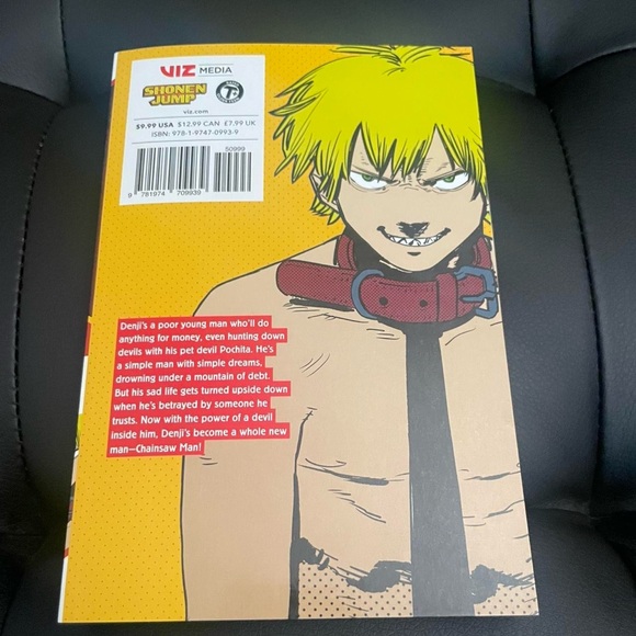 Chainsaw Man manga by tatsuki fujimoto - Picture 2 of 3